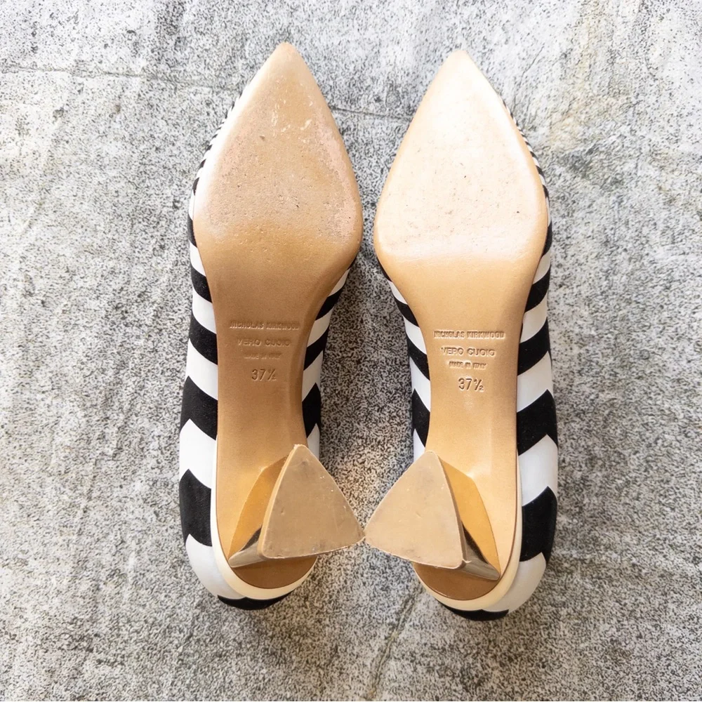 Nicholas Kirkwood Black and White Chevron‎ Suede and Leather Kitten Heel Pumps